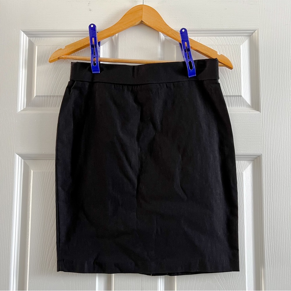Classic Suzy Shier Black Pencil Skirt